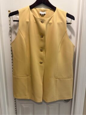 Aligne Sleeveless Button-Front Vest